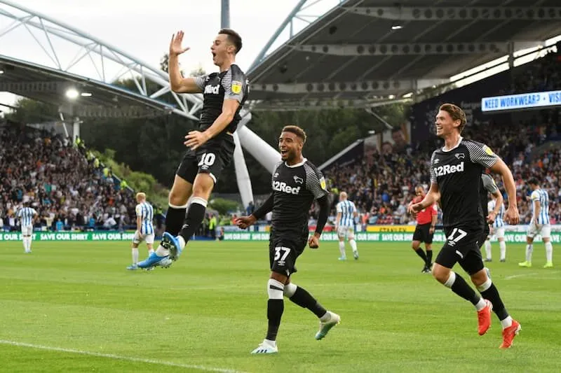 Hệ thống thi đấu Hạng Nhất Anh dày đặc 